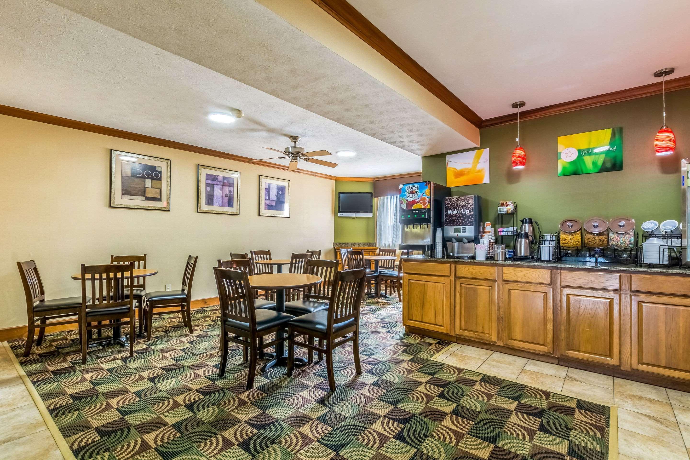 Quality Inn I-74 Batesville Εξωτερικό φωτογραφία