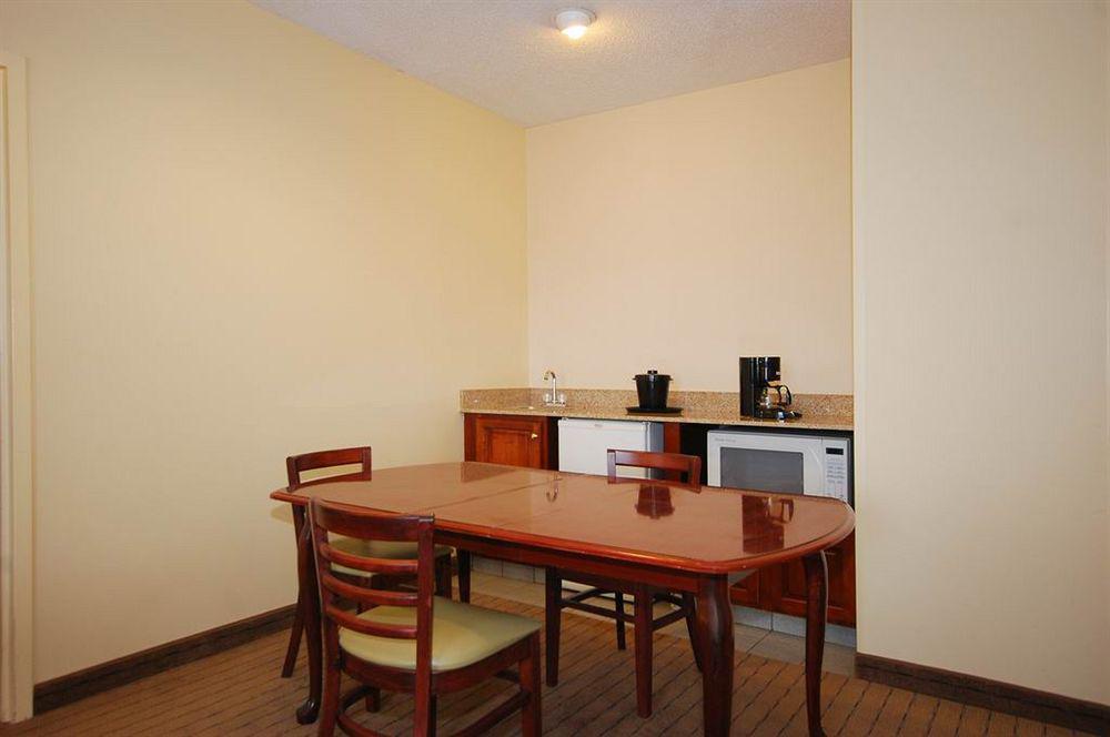 Quality Inn I-74 Batesville Εξωτερικό φωτογραφία