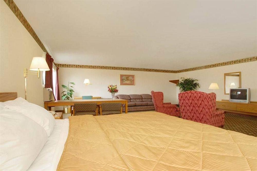 Quality Inn I-74 Batesville Δωμάτιο φωτογραφία